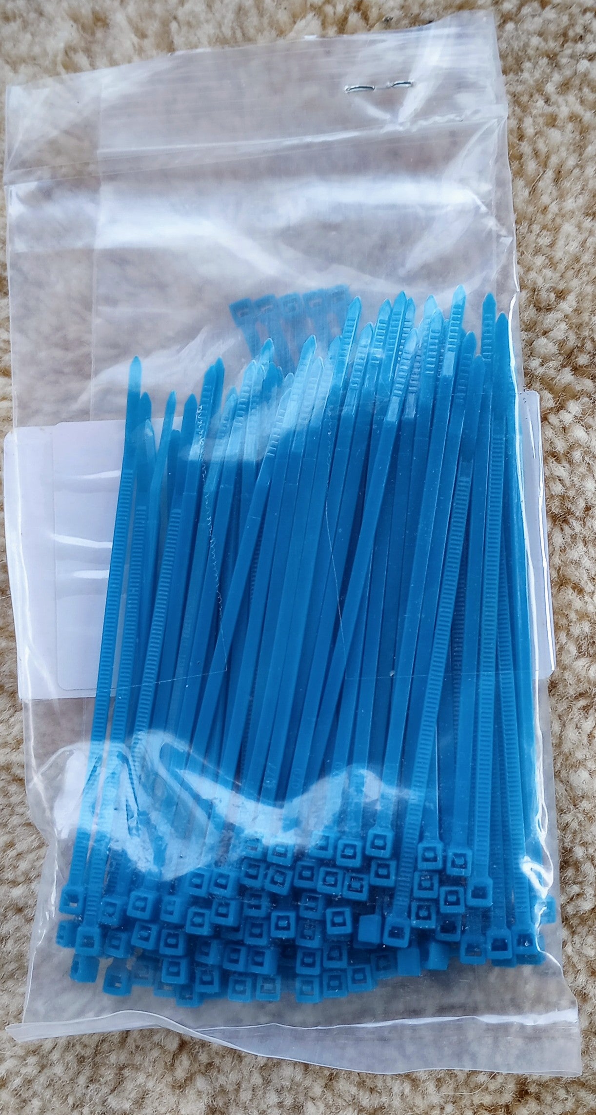 Strong 4" Cable Ties - 18 lb. Tensile Strength - Blue or White (Pack of 100)